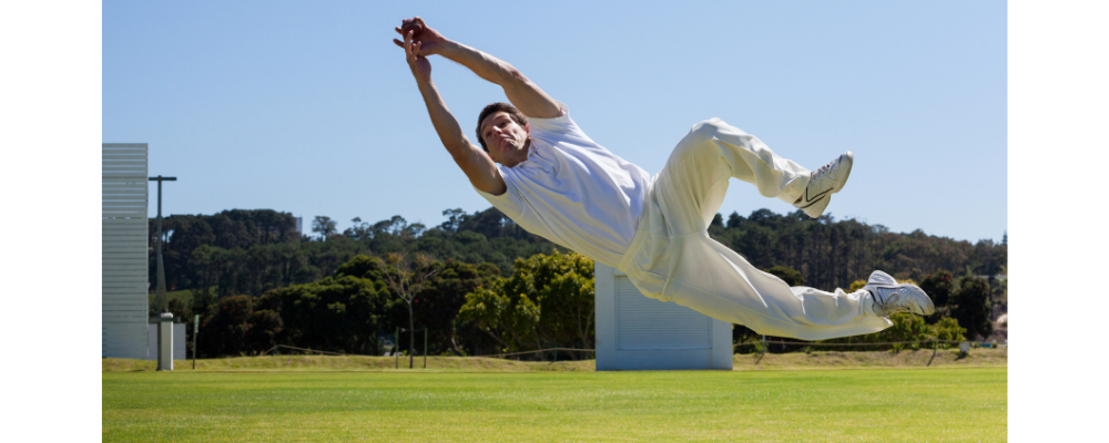 Shoulder Pain While Playing Cricket: Causes, Treatment & Prevention